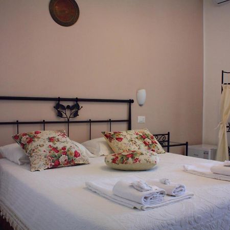 Vila Sejuda Hotel Peschici Bagian luar foto