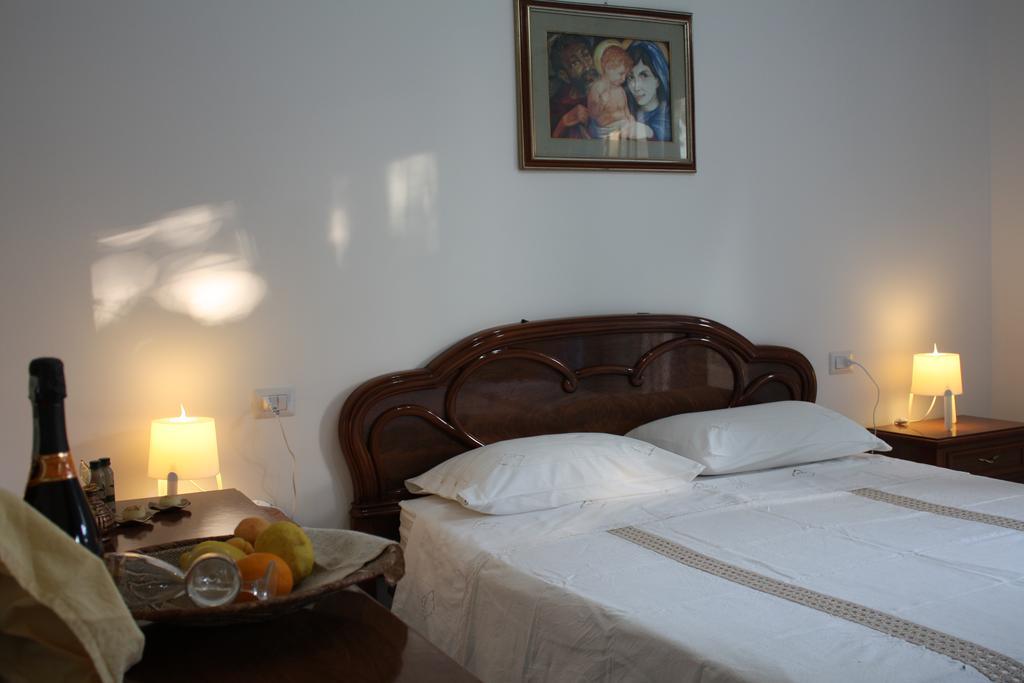 Vila Sejuda Hotel Peschici Bagian luar foto